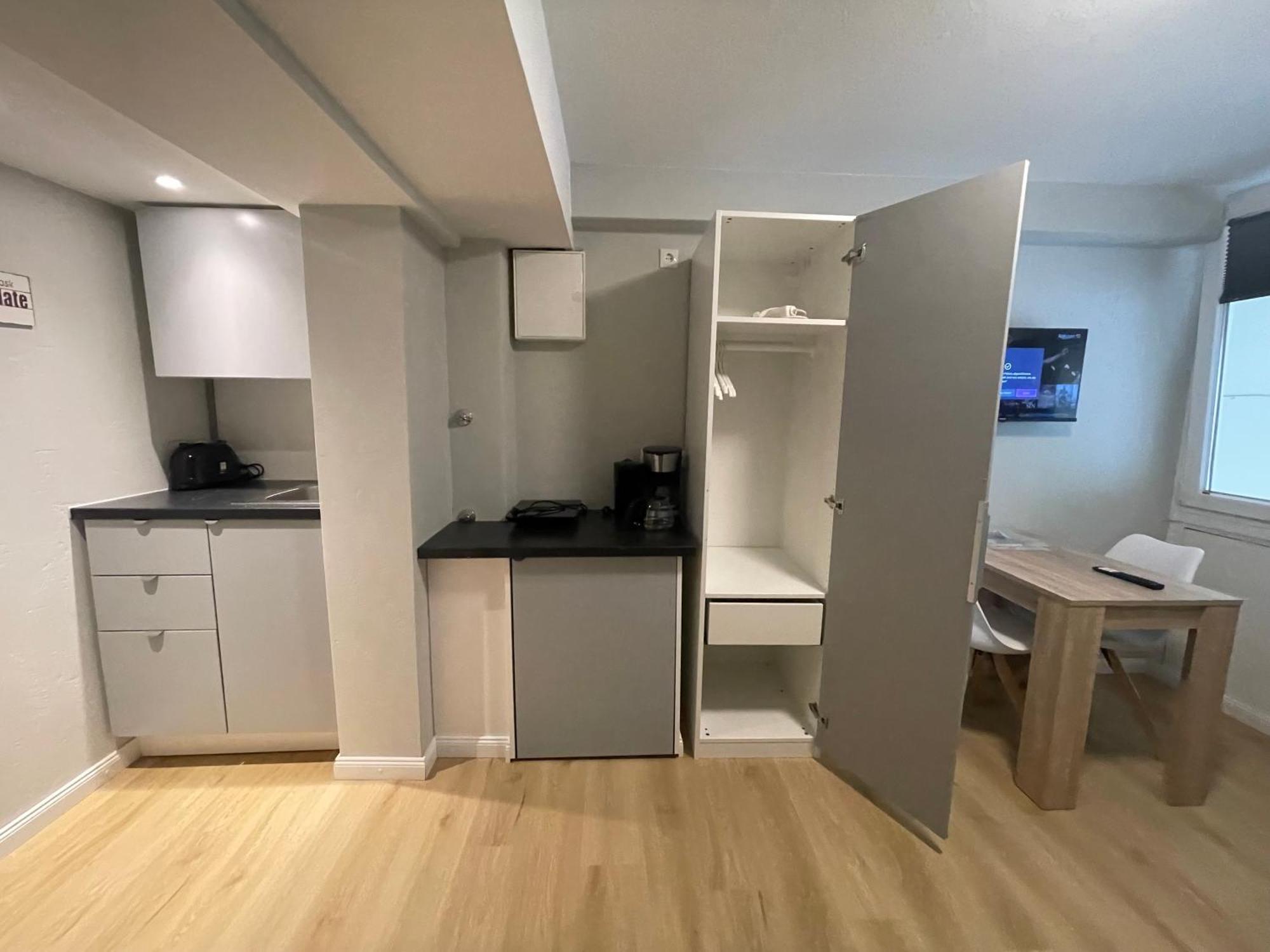 Suesses Kleines Und Zentrales Apartment Fuer Zwei Personen Mitten In Hamburg-Harburg Buitenkant foto