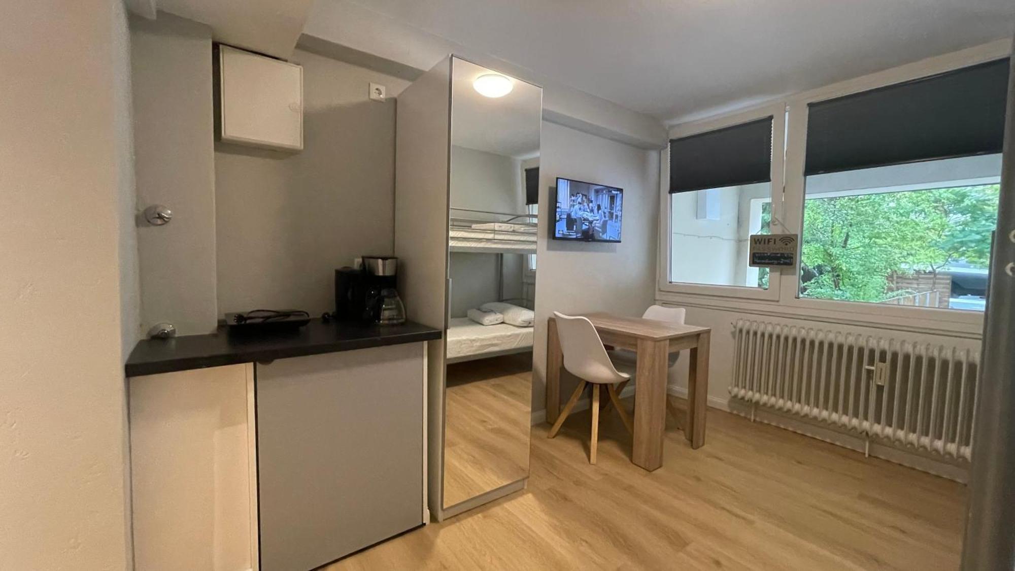 Suesses Kleines Und Zentrales Apartment Fuer Zwei Personen Mitten In Hamburg-Harburg Buitenkant foto