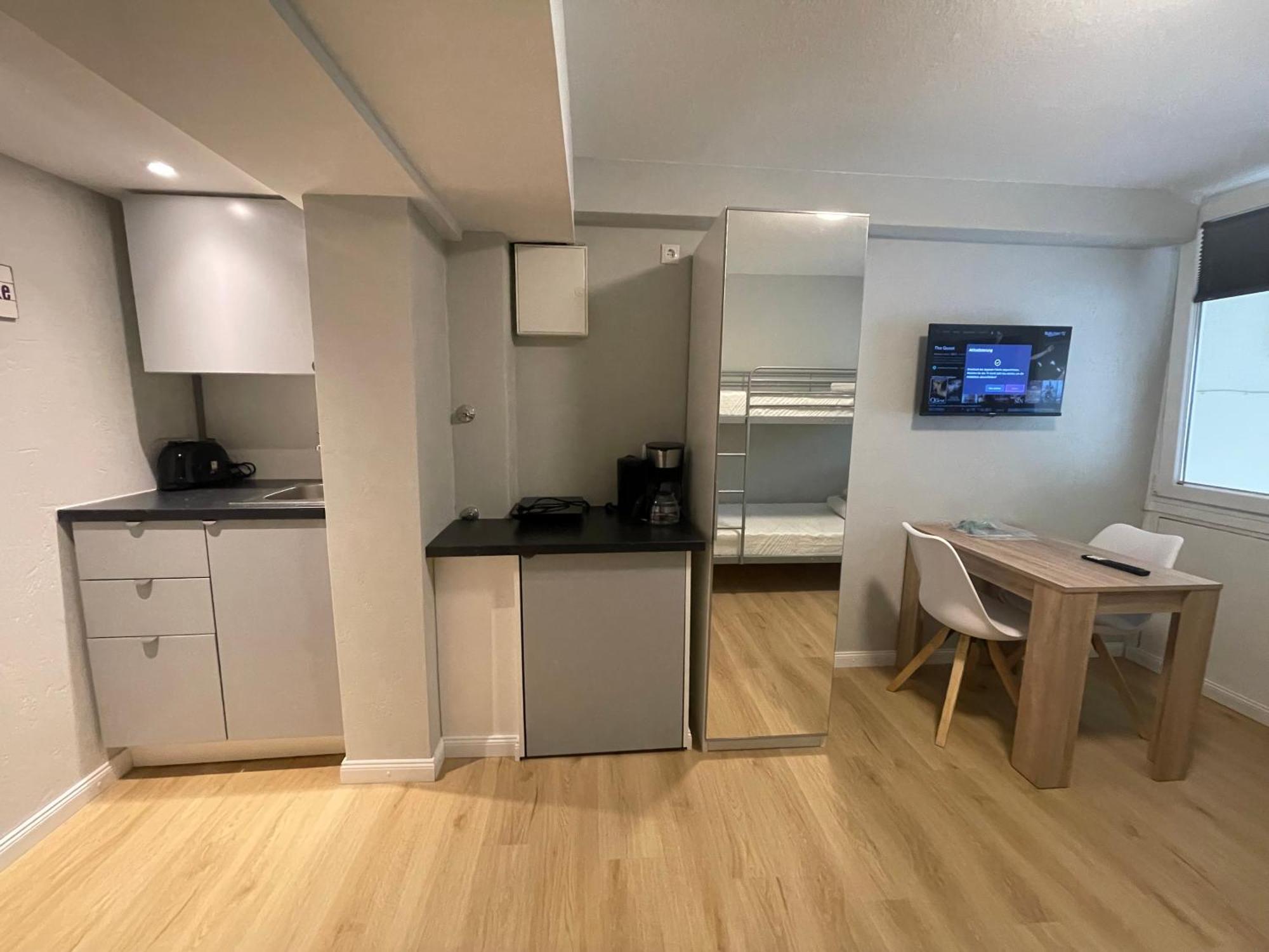 Suesses Kleines Und Zentrales Apartment Fuer Zwei Personen Mitten In Hamburg-Harburg Buitenkant foto